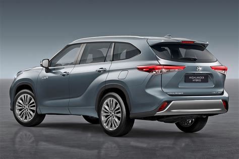 If seven people are in the toyota highlander carries up to seven people in comfort and style, with generous leg room. New Toyota Highlander SUV: hybrid tech and seven seats ...