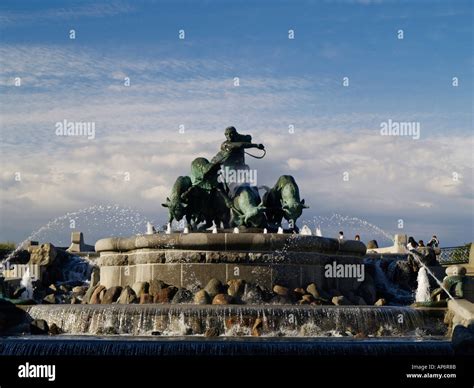 Copenhagen Gefion Fountain Stock Photo Alamy