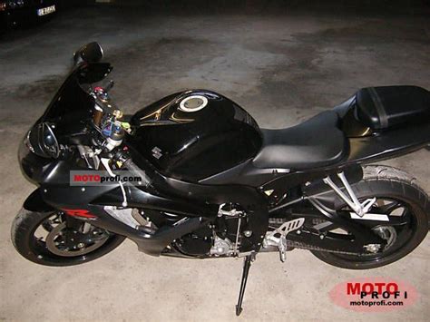 The r6 is the quickes from the start the honda is the fastes over all and lightist but not rider. Suzuki GSX-R 600 2007 Specs and Photos