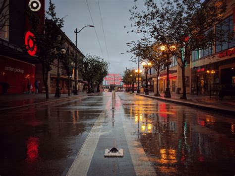Rainy Streets Pictures Download Free Images On Unsplash