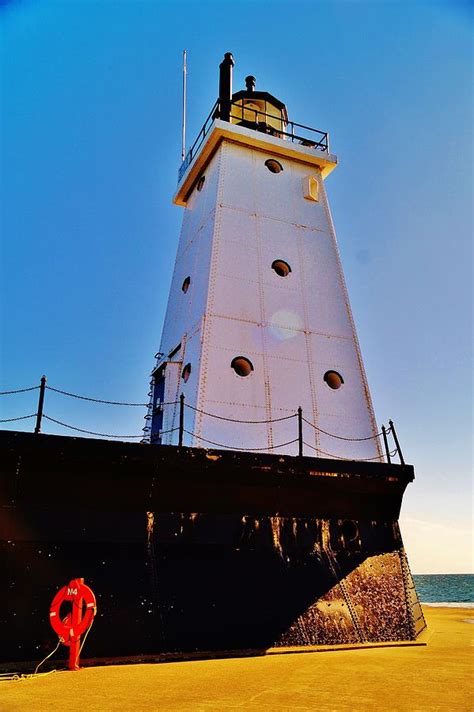 Ludington North Breakwater Light Photograph By Daniel Thompson