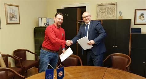 Potpisan ugovor o suradnji Veterinarskoga fakulteta i Hrvatske gorske službe spašavanja ...