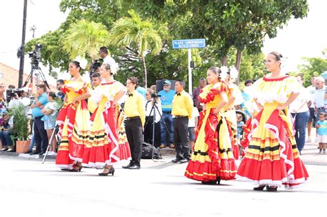 Aruba 🇦🇼 Flag Day March 18th Dancers 💃 Caribbean Aruba Dancer
