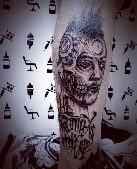 Travis barker talks tattoos and pain. Pin de Diamante Blanco en Travis Barker Tatto