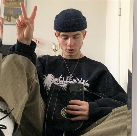 Skater Aesthetic Grunge Boy Outfits How Do You Dress Like A Skater