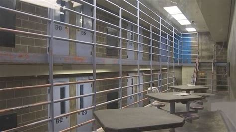 Bill Banning Solitary Confinement As Punishment For Teens Passes State House Kiro 7 News Seattle