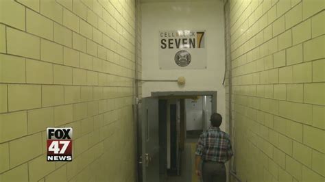 Museum Reveals Life of Prisoners and Corrections Officers - YouTube