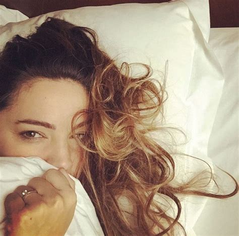 Kelly Brook Sparks Engagement Rumours As She Flashes Huge Diamond Ring