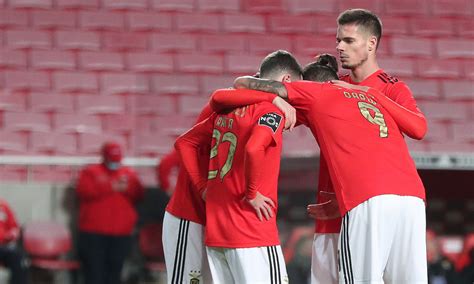 ^ benfica tv compra jogos do farense benfica tv buys farense's matches. Benfica Convocados Nacional Liga NOS Jogo - SL Benfica