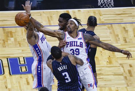 Dwight david howard ii is an american professional basketball player for the philadelphia 76ers of the national basketball association. Sixers' Danny Green Praises Dwight Howard for his Work ...