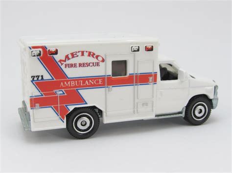 Collection Update The Matchbox 09 Ford E 350 Ambulance Lamleygroup