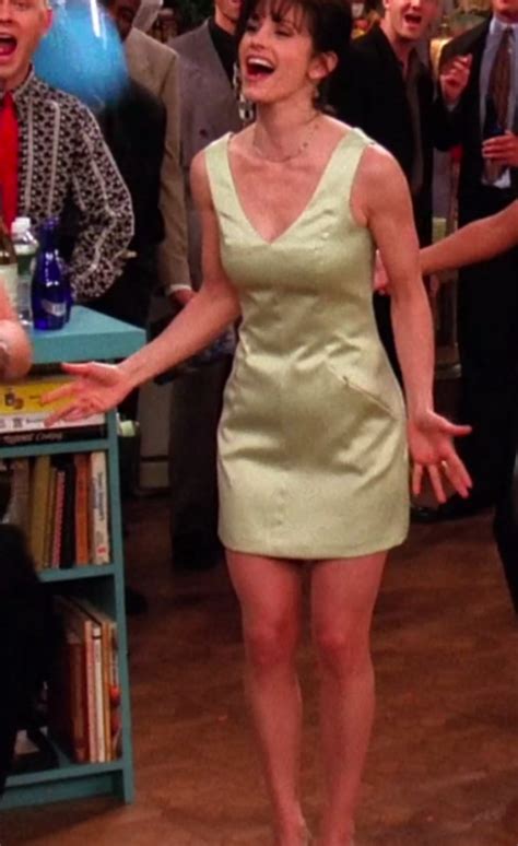 24 Outfits Rachel Monica And Phoebe Wore On “friends” That Are Too