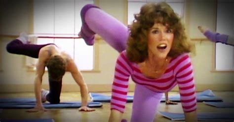 Jane fonda's workout videos to be released on dvd. 5 workout-outfits van Jane Fonda om nooit te vergeten | Radio 2, de grootste familie
