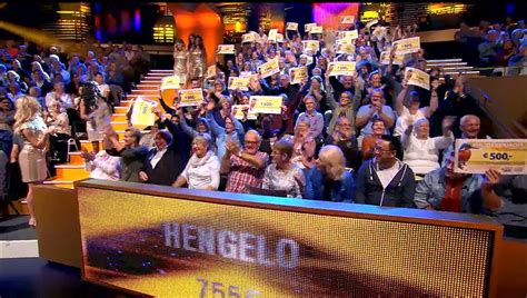 Een reclame van goede doelen loterijenlengte: Hengeloërs hengelen 25.000 euro binnen bij tv-show ...