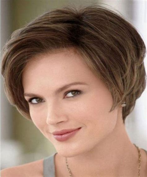 25 Ear Length Layered Hairstyles Hairstyle Catalog