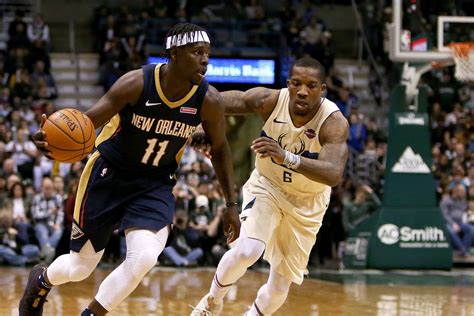 He played college basketball for one season with the ucla bruins before being selected by the philadelphia 76ers in the first round of the. Che colpo i Bucks! Jrue Holiday a Milwaukee - Basketinside.com
