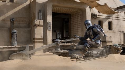 It consists of 13 episodes. Star Wars: The Mandalorian Season 2 Episode 1 Review - The ...