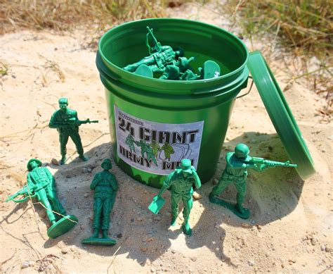 Well Pack Box 24 Green Plastic Army Men Toy Soldiers Large 45” Tall