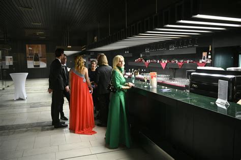A dispatch from the 2018 karlovy vary international film festival, covering the opening night we have to figure out how to get back to the future, robbins declared, while applauding kviff for. KVIFF | Opening Ceremony 2018