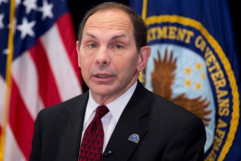 VA secretary admits he lied about Army service