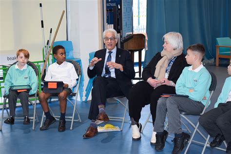 OA Putney officially opens sensory room for pupils | News Post Page