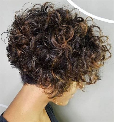 Natural Curly Hairstyles To Try This Year 2021 2022 In 2021 Short