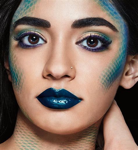 Learn How To Do A Mermaid Scales Makeup Look With Metallic Blue