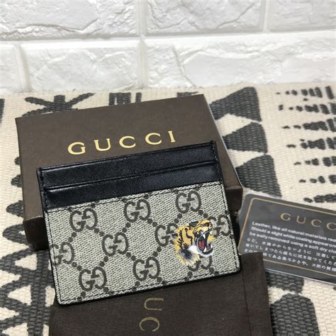 The ultimate destination for guaranteed authentic gucci card holders at up to 70% off. Gucci man card holder leather 1:1 | Card holder leather, Gucci, Gucci men