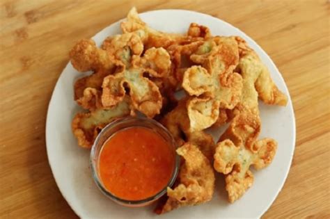 Resep siomay dan bumbu kacangnya yang lezat. Tips Membuat Siomay Goreng Dos yang Renyah dan Gurih
