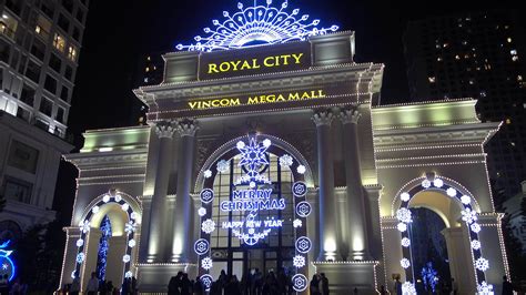 Main Gate Of Vincom Royal City Mega Mall