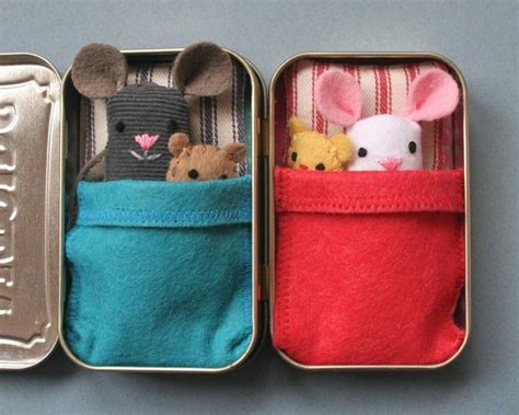 Wee Mouse Tin House Pdf Pattern Etsy España Diy Travel Toys Tin