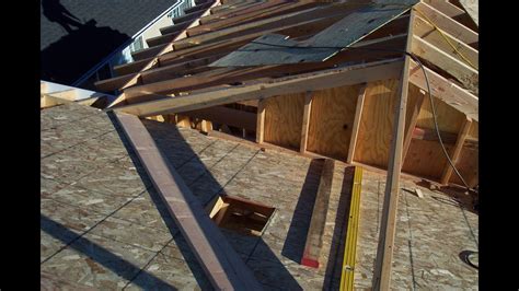 Two Different Examples For Installing Home Addition Roof Sheathing