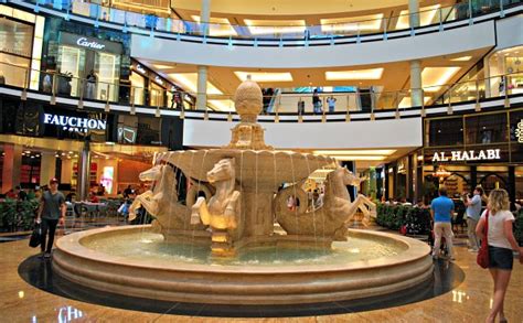 .dubai mall, and overlooks the dubai fountain on the ground and first floors.parking: Mall Of The Emirates, Dubai - Location & Ski Slope Prices ...
