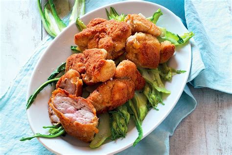 Come cucinare le puntarelle alla romana. Animelle dorate e puntarelle al lime | Ricetta | Ricette ...