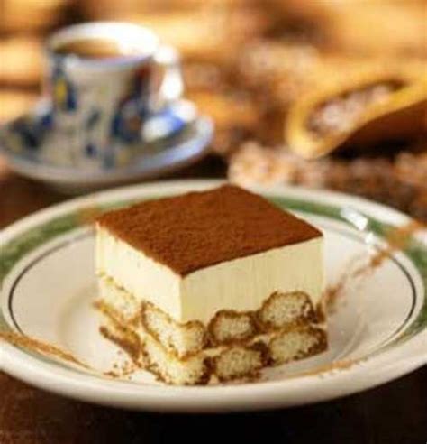Refrigerate cake for at least 2 hours before. Olive Garden Tiramisu | Recipe | Desserts, Tiramisu ...