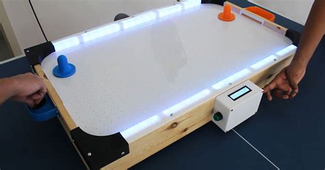 El clásico monopoly ha invadido por muchos años nuestras familias y casas con miles de horas de diversión. Cómo hacer tu propio juego Air Hockey casero - BricoGeek.com