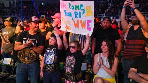 Wwe Fans Return For Money In The Bank Summerslam Sports Illustrated