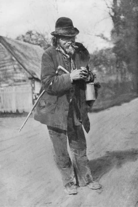 On The Road 24 Vintage Photos Of Hobo Life In America