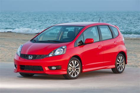 2015 Honda Fit Goes On Sale In Japan