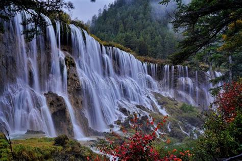 Waterfall In Jiuzhaigou Stock Image Image Of Waterfall 94594945