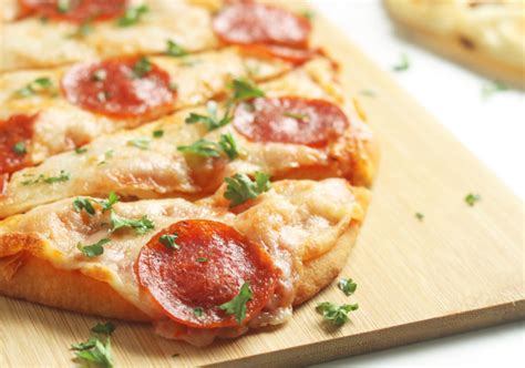 Flat Bread Pizza Recipe 20 Minute Dinner Idea Passion For Savings