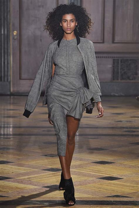 Sophie Theallet Fall/Winter 2016 - Daily Front Row