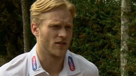 Jonnie Peacock Paralympic Sprint Champion Steps Back Into Training