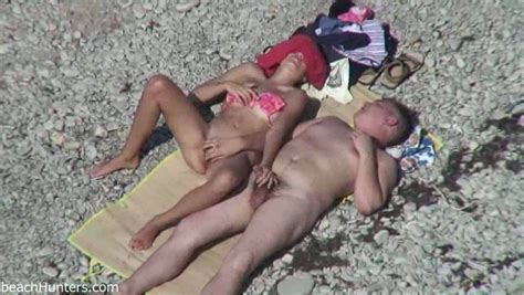 Curvy Nude Beach Handjob