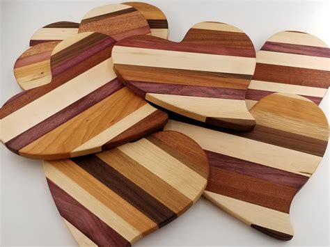 8 Heart Shaped Cutting Board Wedding Favors Guests Will Cherish