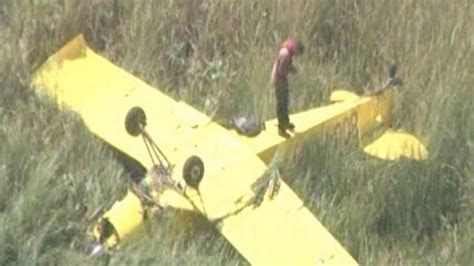 Small Plane Crash Lands Upside Down In The Everglades Pilot Survives