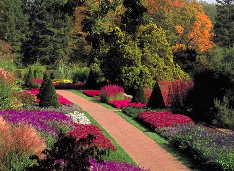 Top 10 Most Beautiful Gardens In The World The