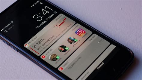 These 10 Widgets Belong On Your Iphones Lock Screen Cnet