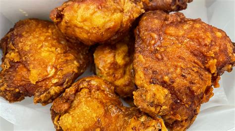 Best Fried Chicken Heres Where To Find Finger Lickin Good Chicken