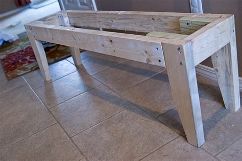 Because of the rectangular shape and versatility, it is ideal for interior rooms, porches or outdoor seating. Ana White | Easy Upholstered bench - DIY Projects